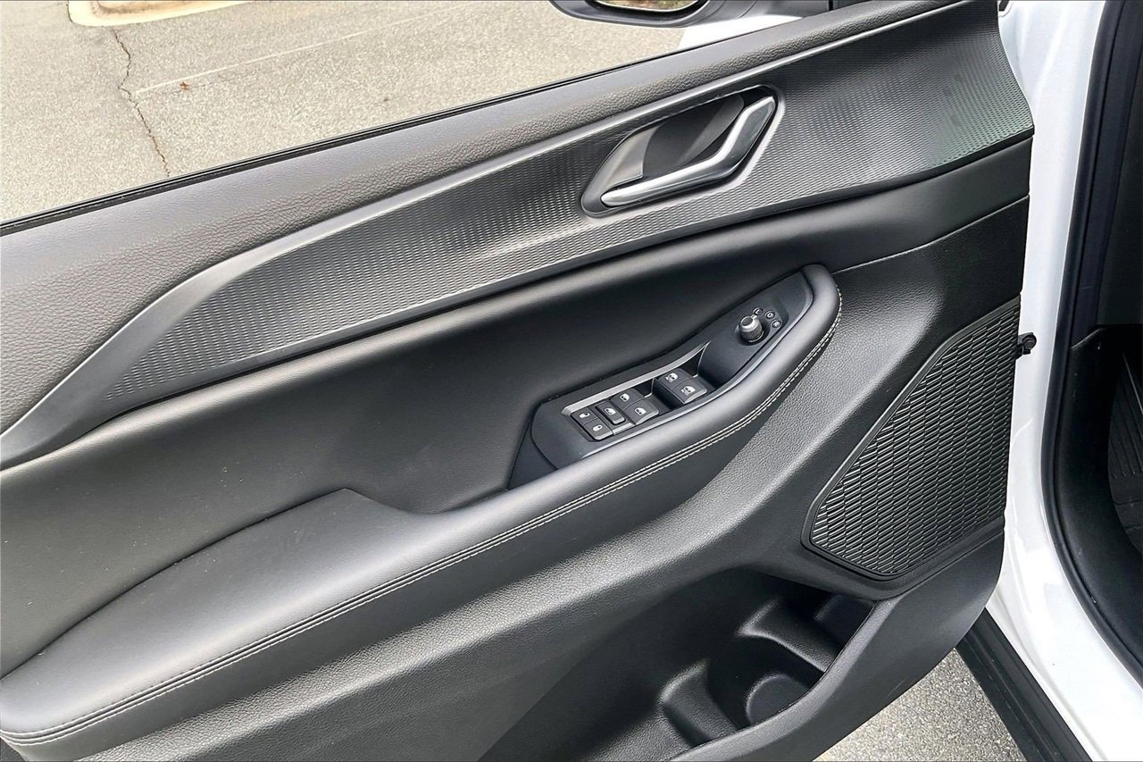 New 2025 Jeep Grand Cherokee L Laredo w/ Luxury Tech Group I image 28