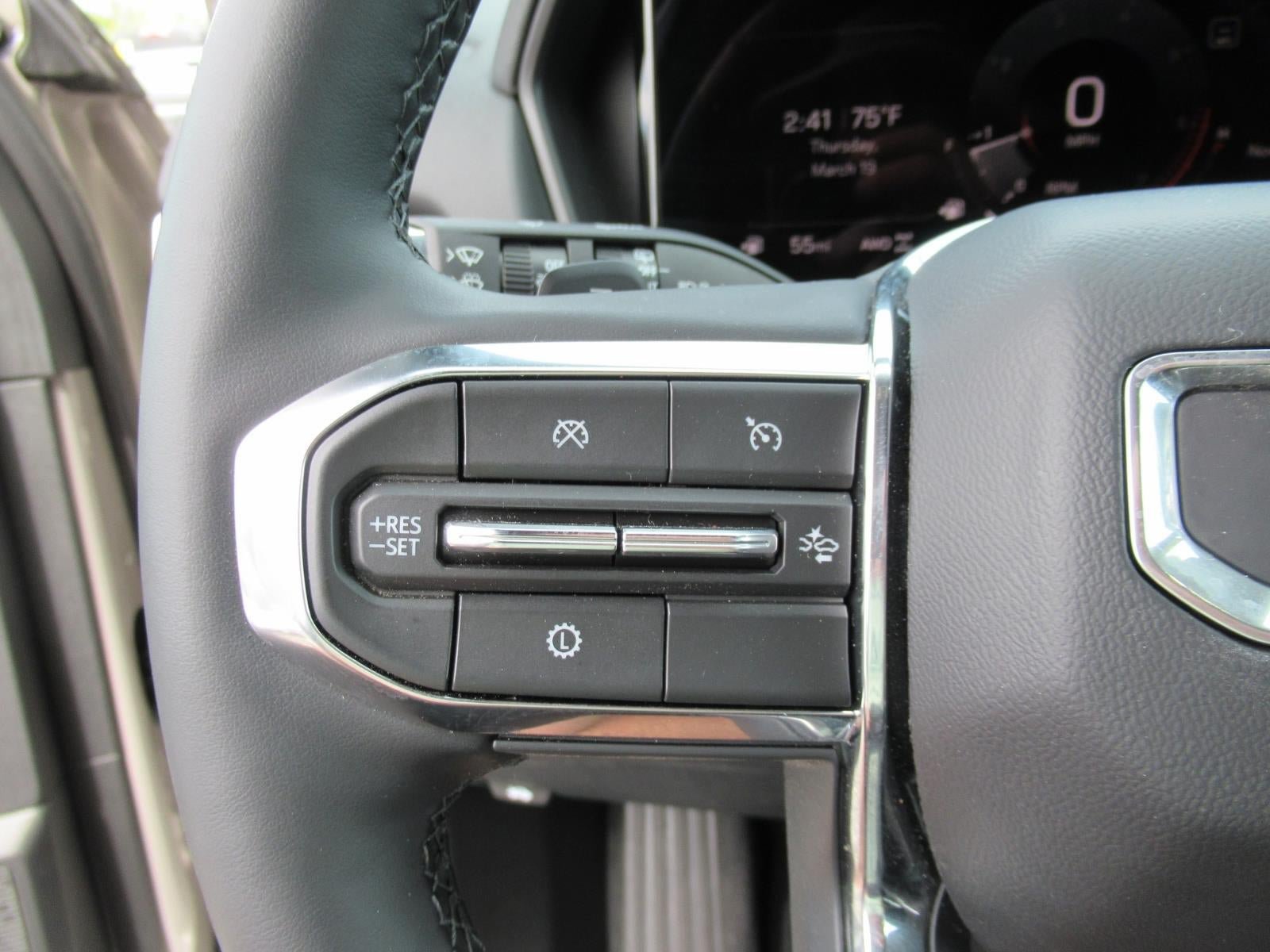 Used 2025 GMC Terrain Elevation w/ Elevation Premium Package AWD/4WD image 23