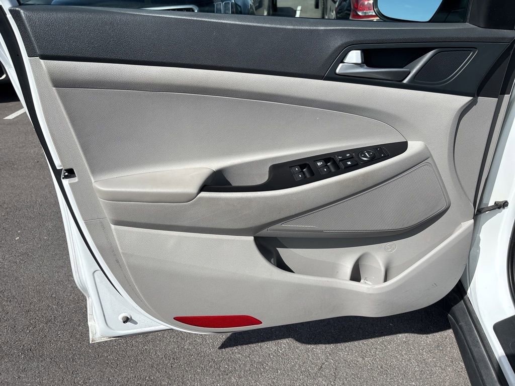 Used 2020 Hyundai Tucson SE w/ Cargo Package AWD/4WD image 5