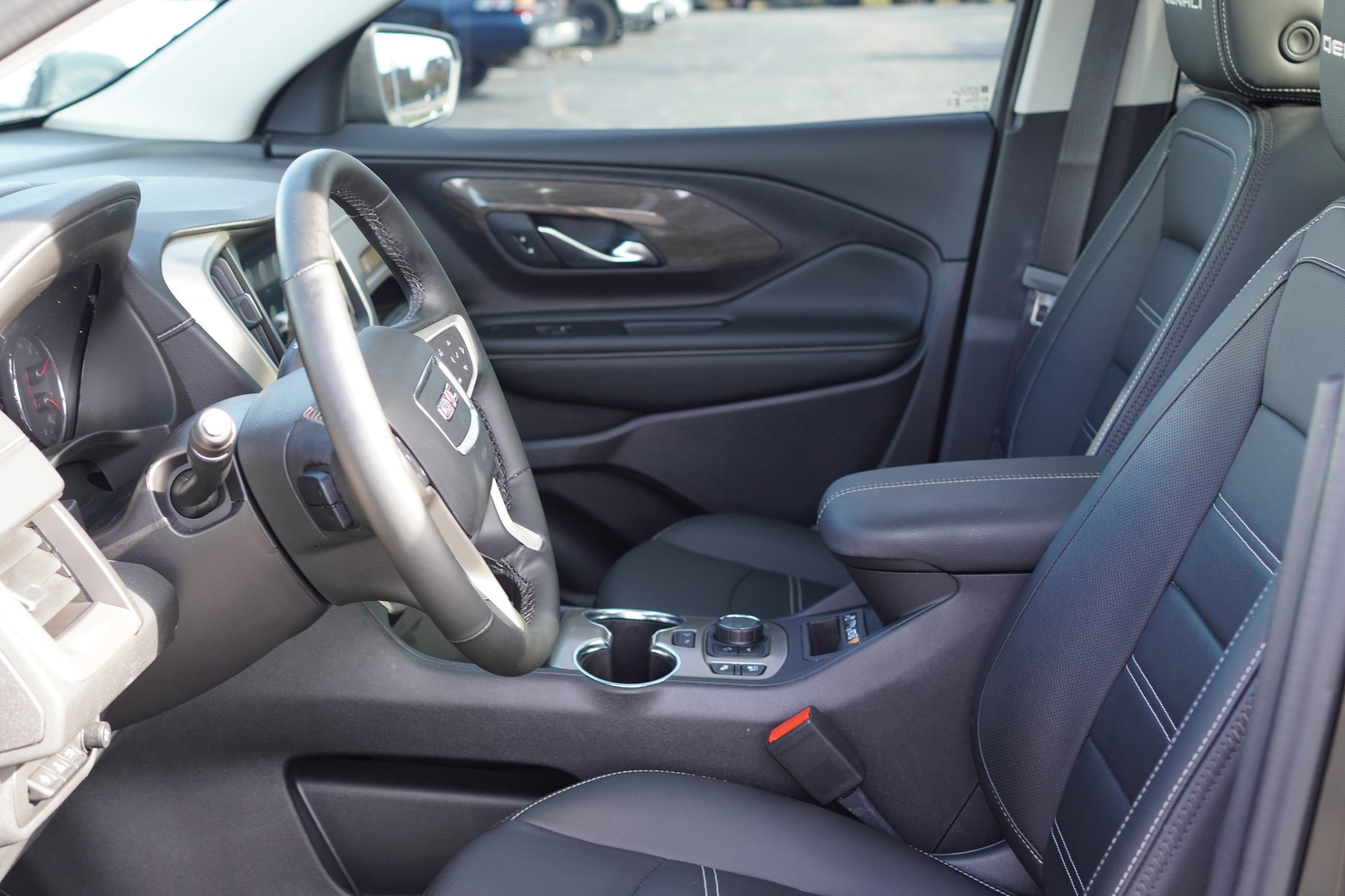 Used 2024 GMC Terrain Denali w/ Denali Premium Package image 28