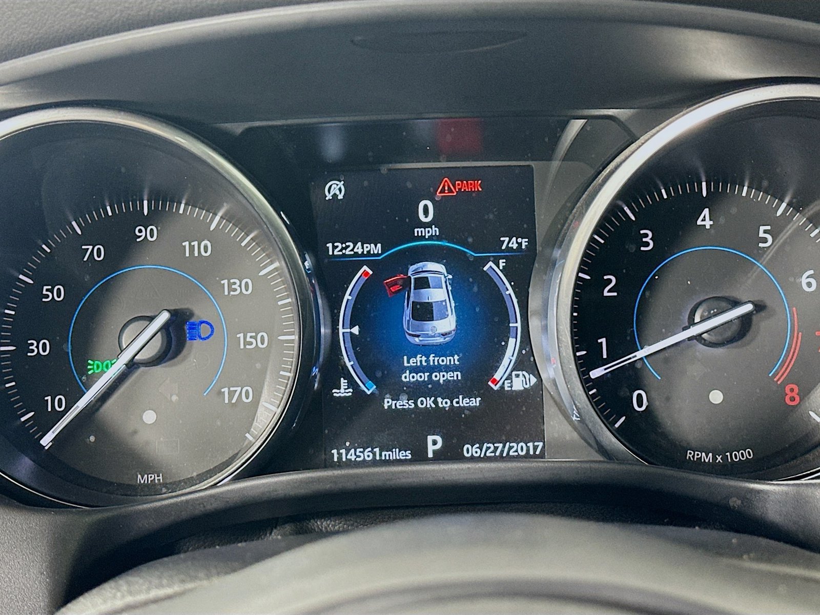 Used 2018 Jaguar XE Premium AWD/4WD image 21
