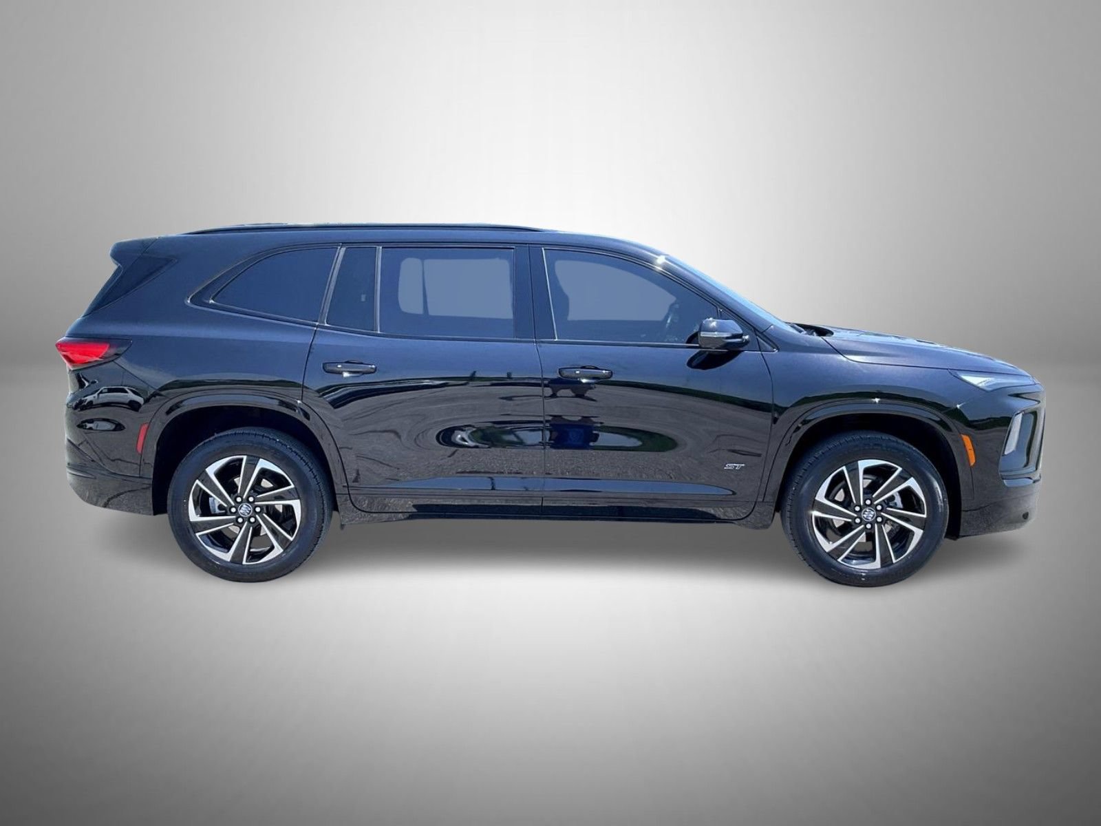 Certified 2025 Buick Enclave Sport Touring w/ Power Package AWD/4WD image 4
