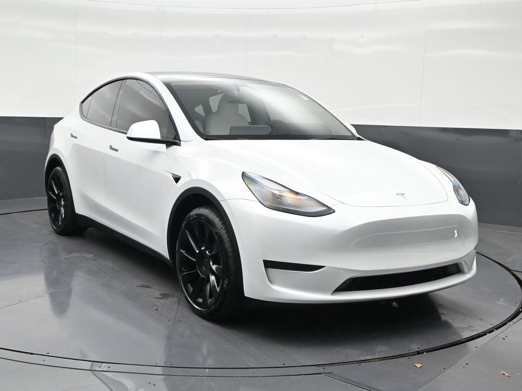 Used 2024 Tesla Model Y Long Range image 7