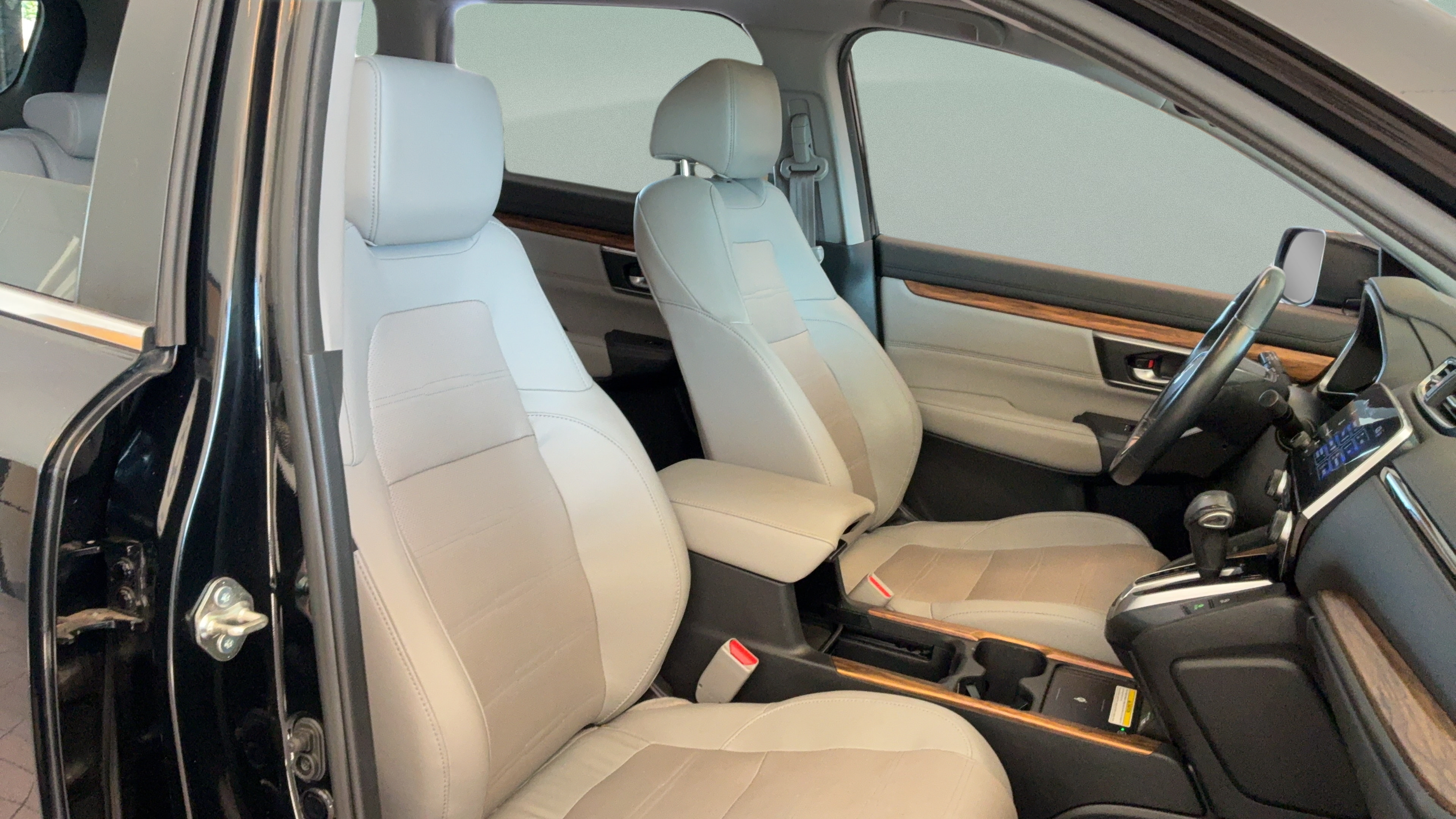 Used 2020 Honda CR-V Touring image 36