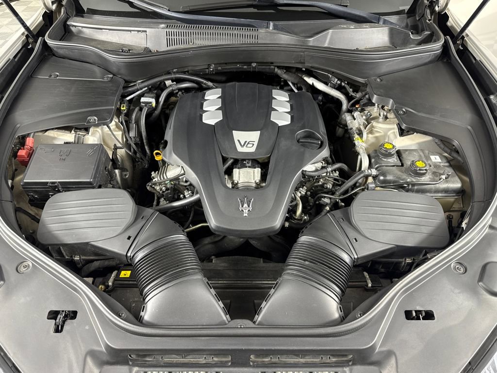 Used 2018 Maserati Levante GranLusso image 9