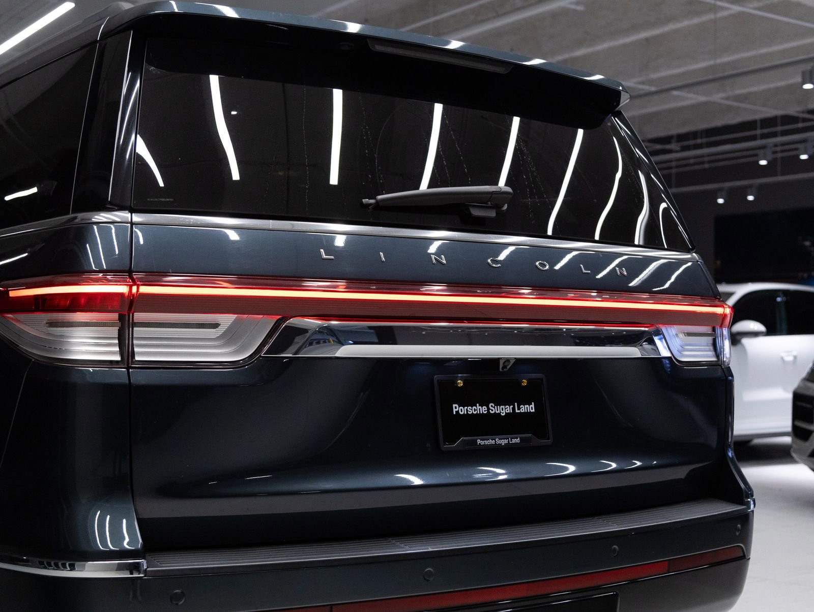 Used 2022 Lincoln Navigator L Reserve AWD/4WD image 31