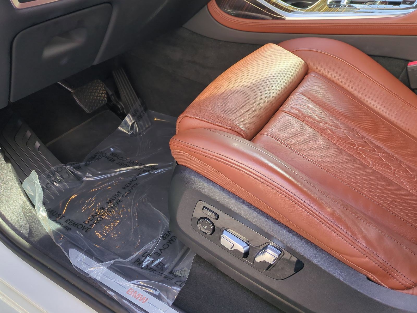 Used 2024 BMW X7 xDrive40i image 17