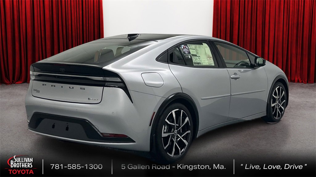 New 2026 Toyota Prius Plug-In Hybrid image 5