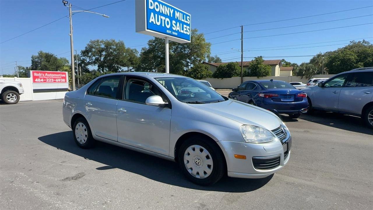 Used 2005 Volkswagen Jetta Value Edition FWD image 6