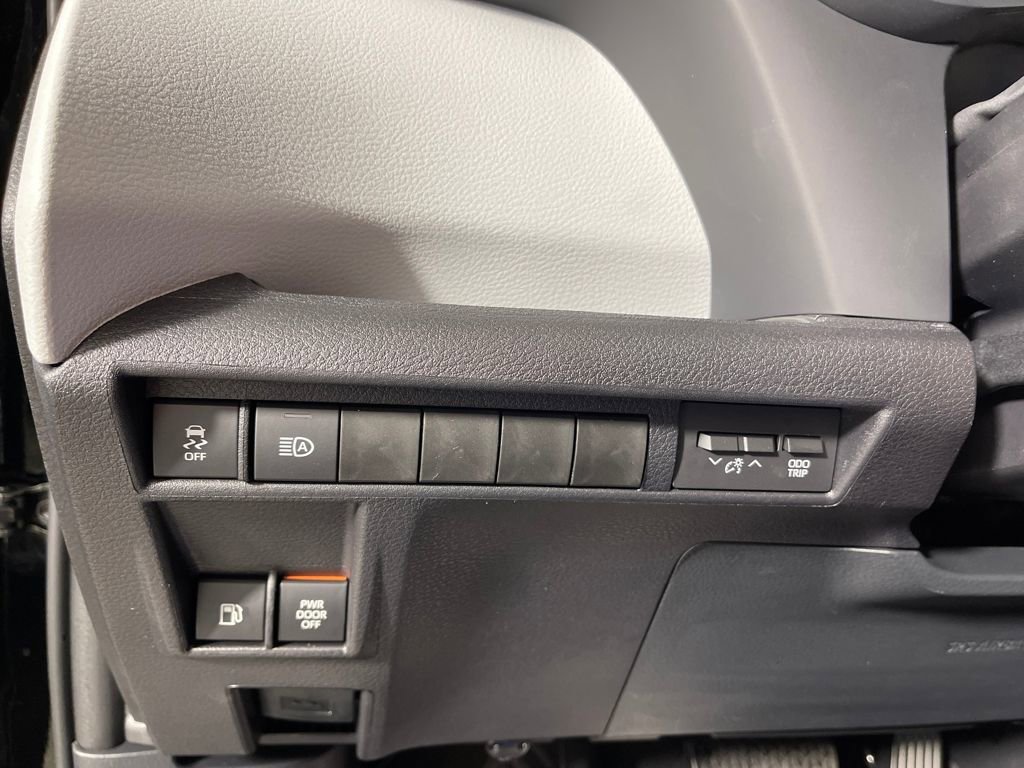 New 2026 Toyota Sienna LE image 29