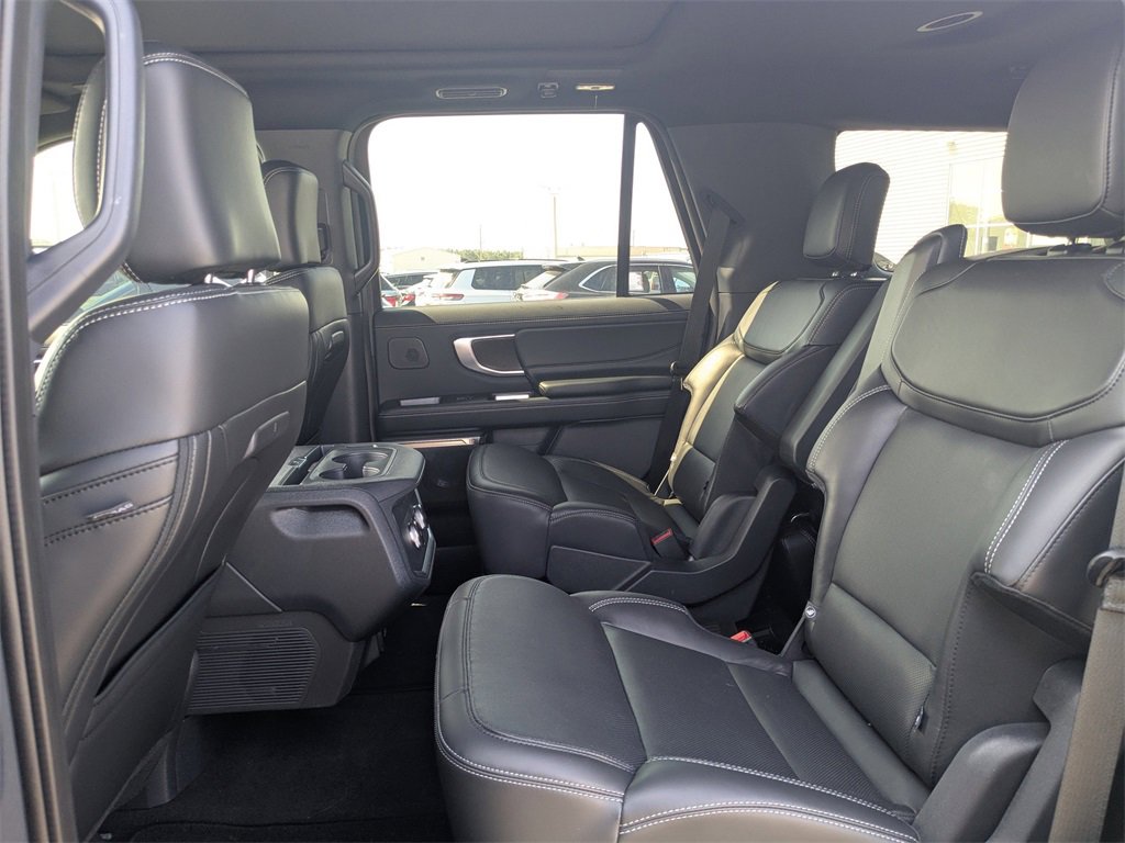 New 2025 Ford Expedition Platinum w/ Stealth Performance Package image 16