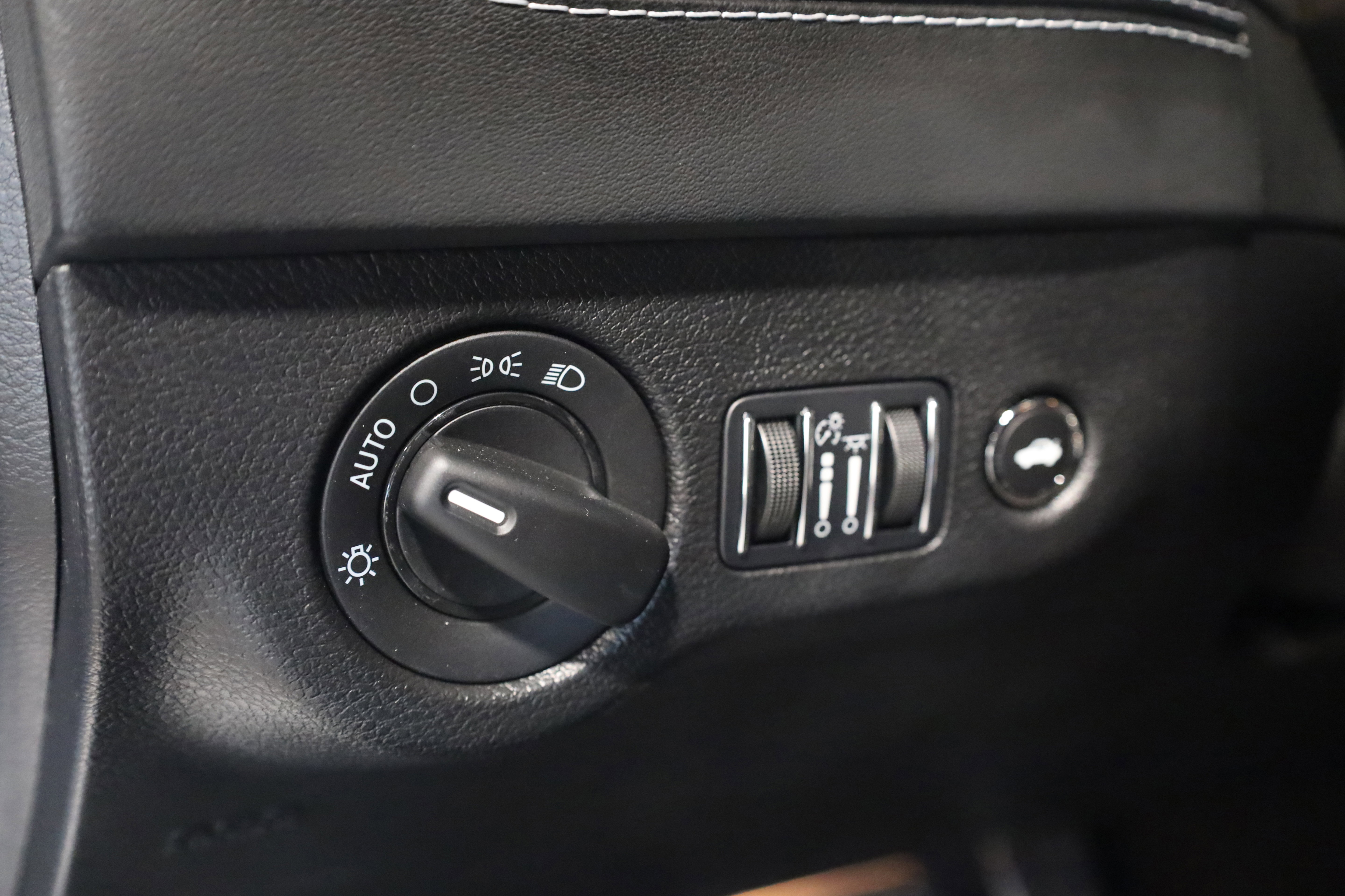 Used 2023 Dodge Charger SRT Hellcat w/ Harman/Kardon Audio Group image 19