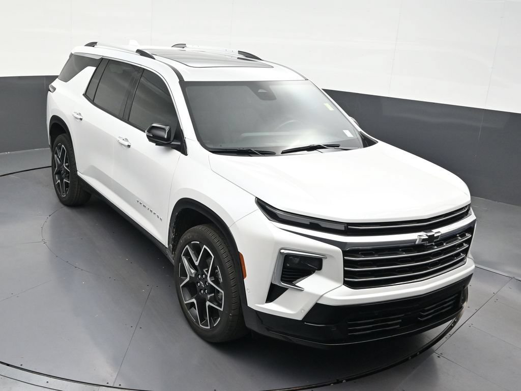 Used 2025 Chevrolet Traverse High Country FWD image 23