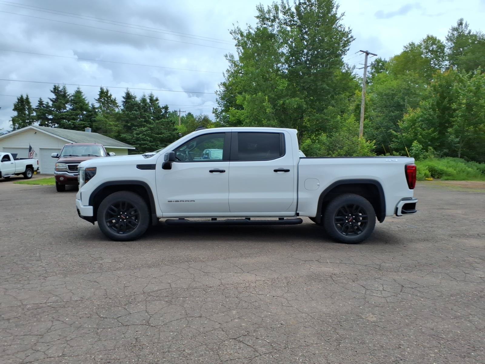 Used 2024 GMC Sierra 1500 Pro w/ Graphite Edition AWD/4WD image 2