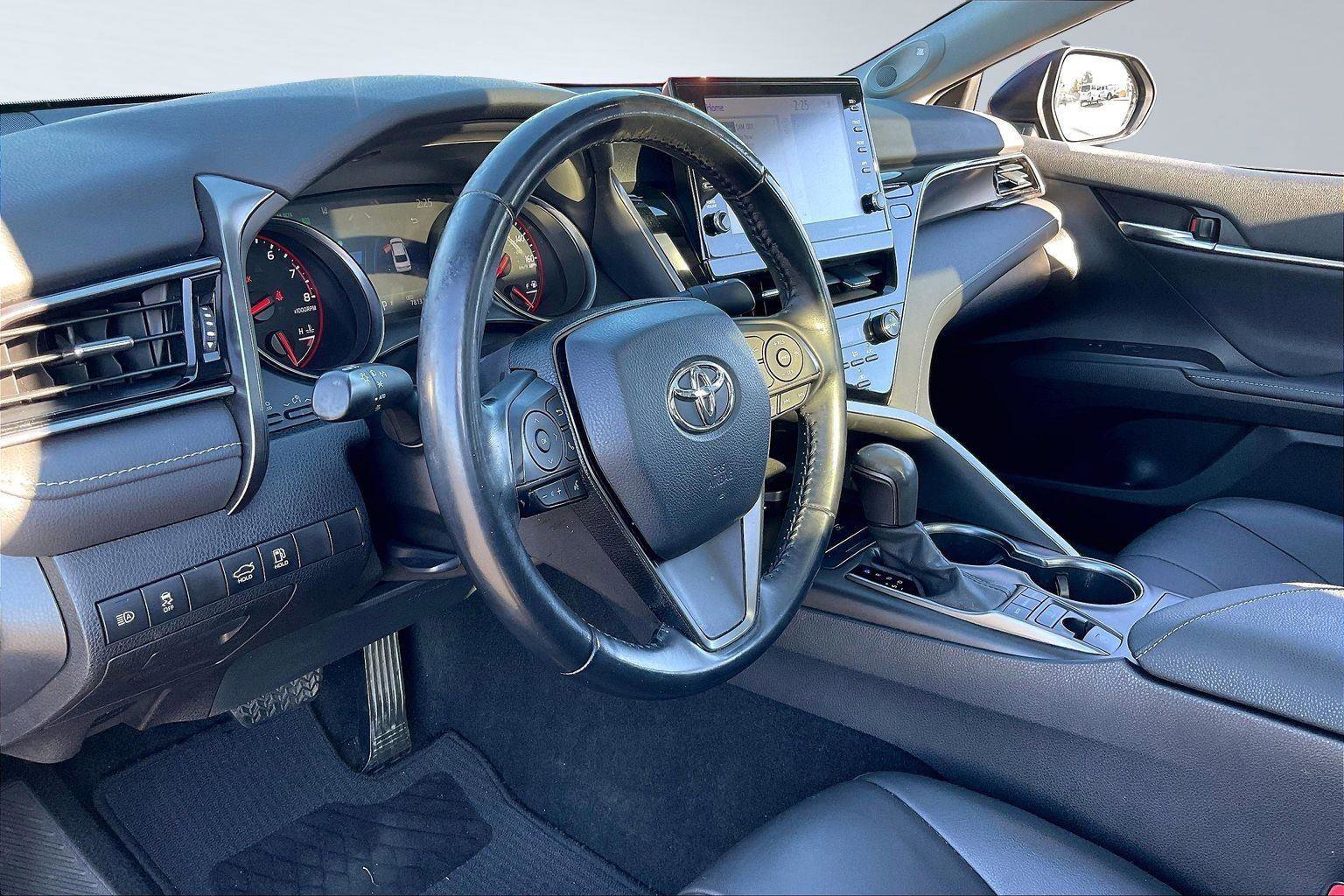 Used 2022 Toyota Camry XSE image 14