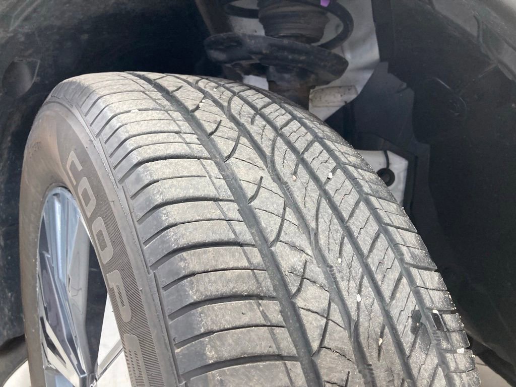 Used 2023 Nissan Rogue SV image 25