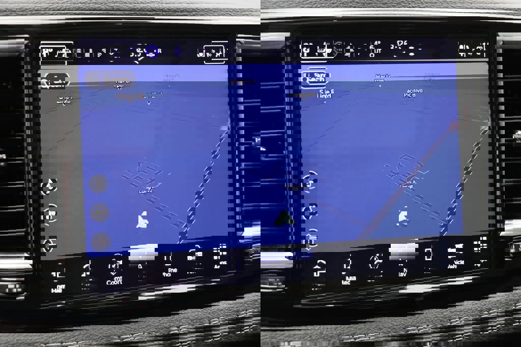 Used 2024 Chrysler Pacifica Limited image 23