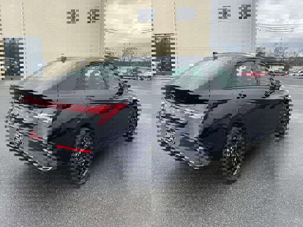 New 2026 Hyundai Elantra Sport image 3