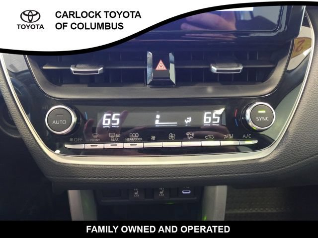 Used 2024 Toyota Corolla Cross XLE w/ Convenience Package FWD image 27