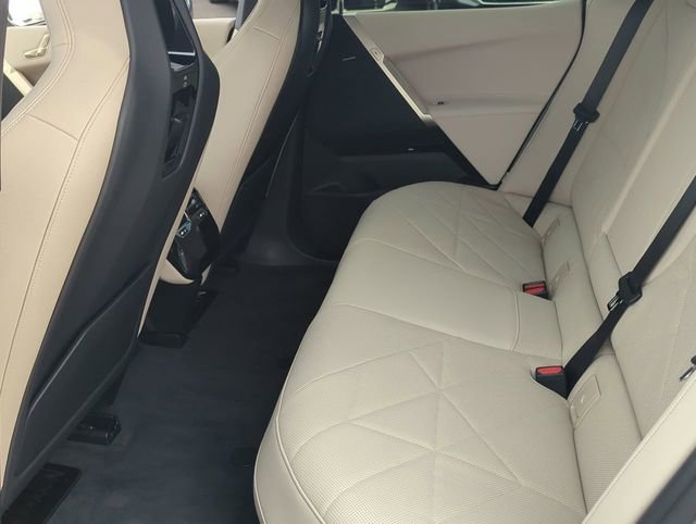 New 2026 BMW iX xDrive45 w/ Premium Package image 15