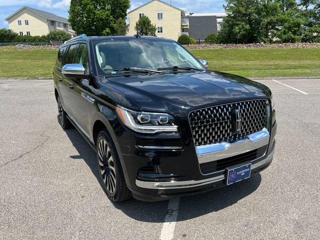 Used 2023 Lincoln Navigator L Black Label AWD/4WD image 2