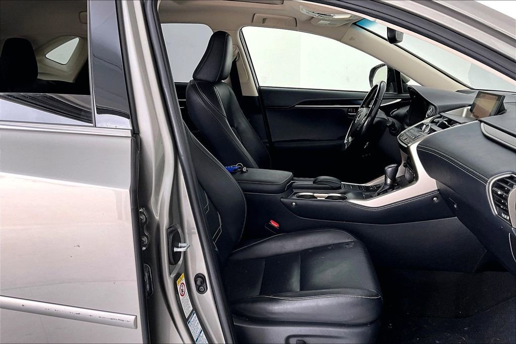 Used 2016 Lexus NX 300h AWD w/ Luxury Package image 11