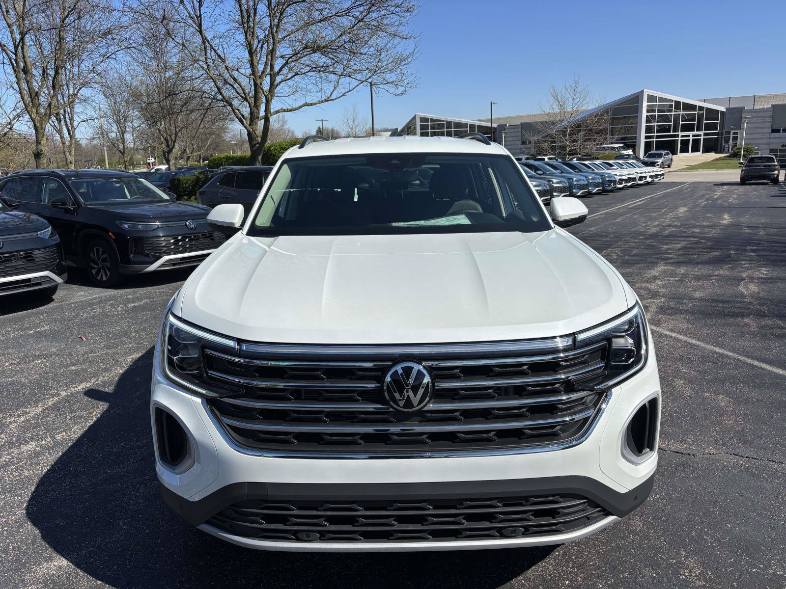 New 2026 Volkswagen Atlas SE AWD/4WD image 2