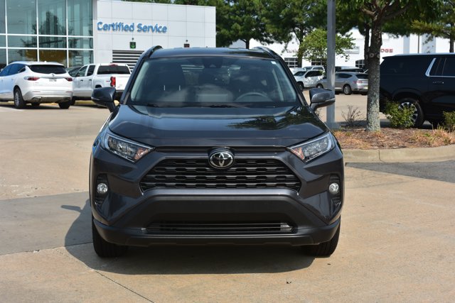 Used 2021 Toyota RAV4 XLE FWD image 2