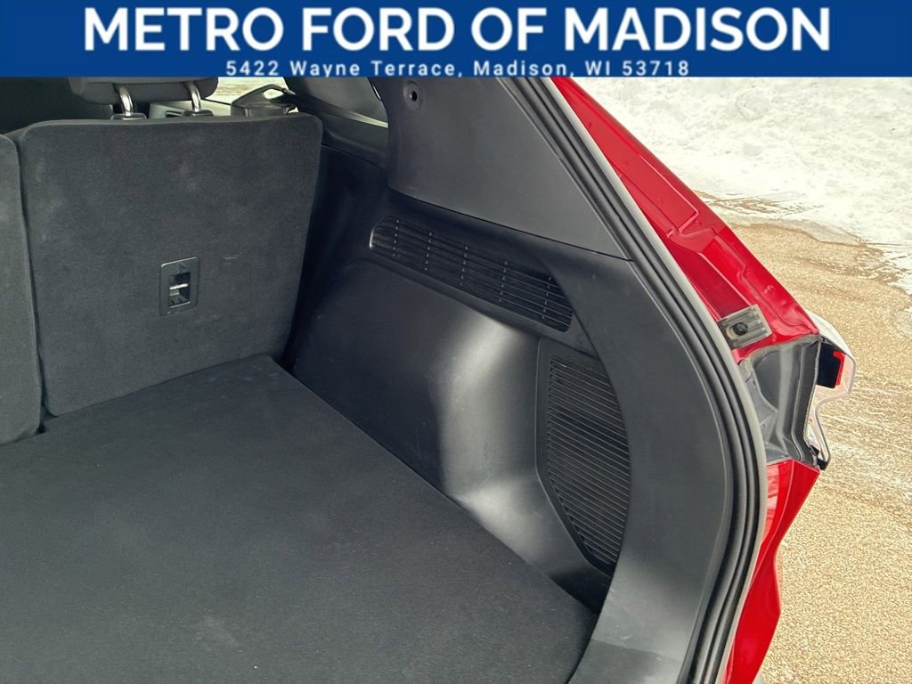 Used 2022 Ford Escape SE image 36