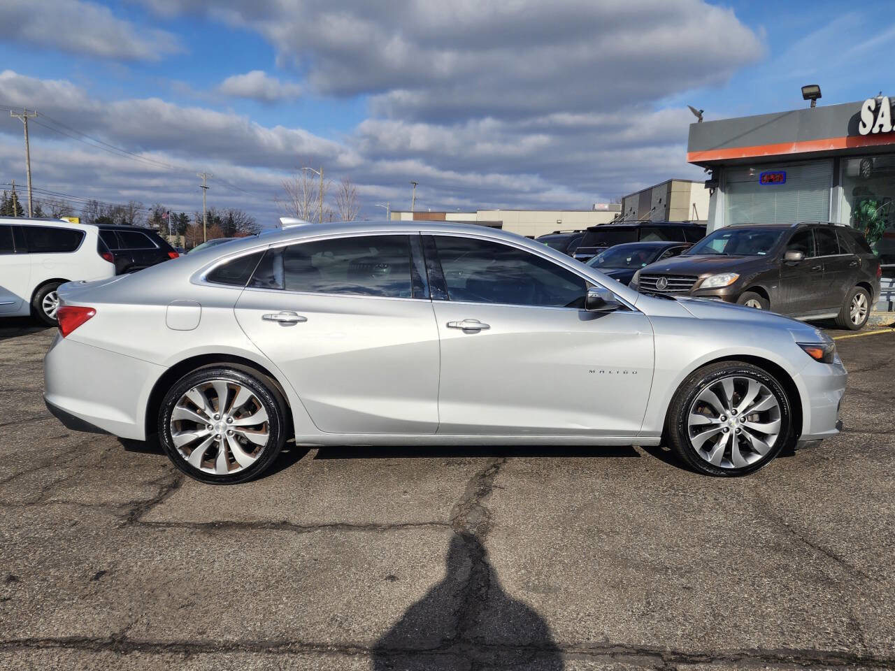 Used 2016 Chevrolet Malibu Premier w/ Driver Confidence Package image 3