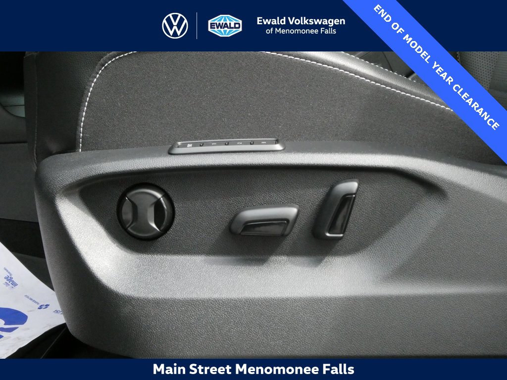 Certified 2025 Volkswagen Atlas SEL image 10