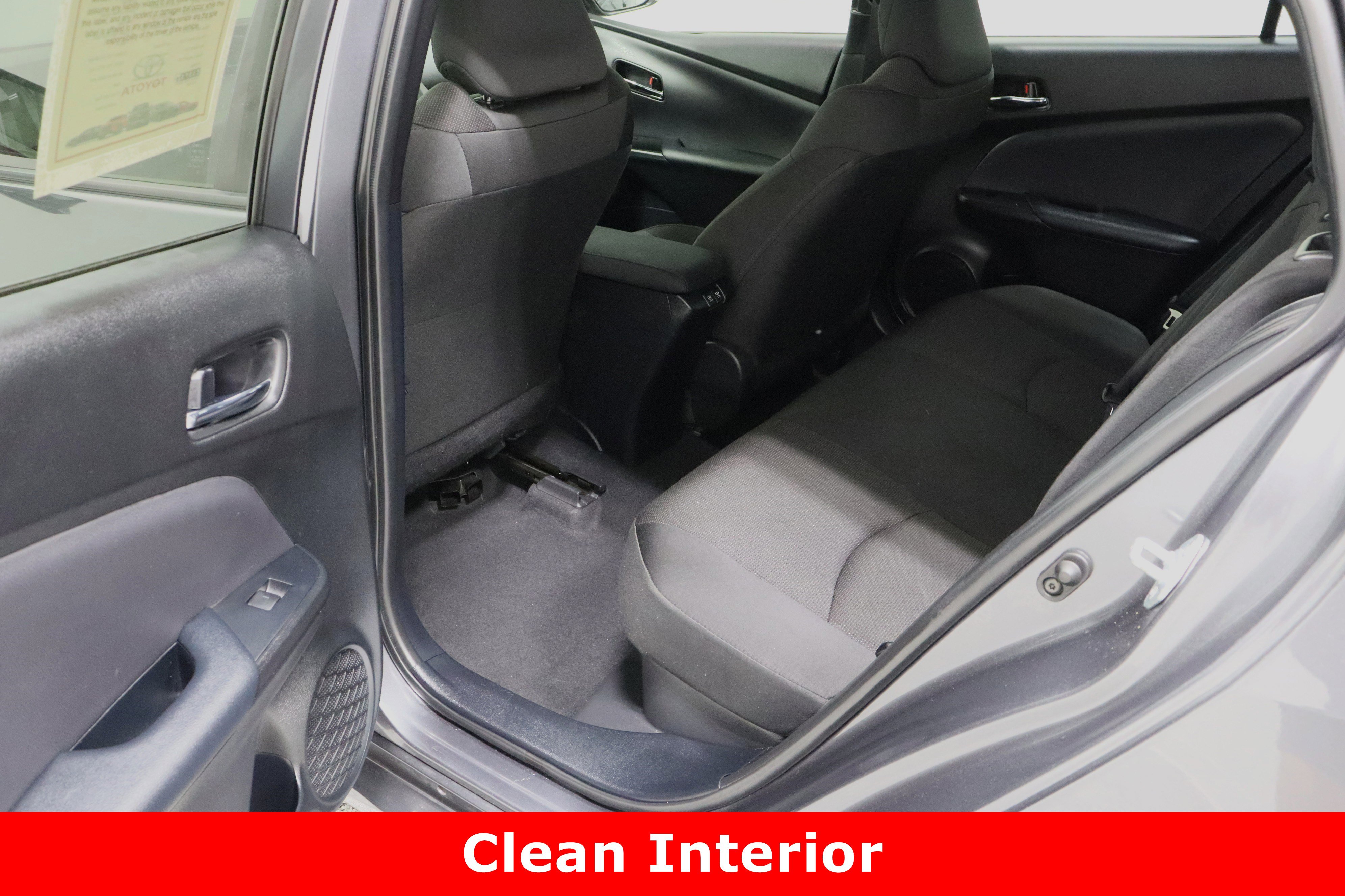 Used 2020 Toyota Prius L Eco image 24