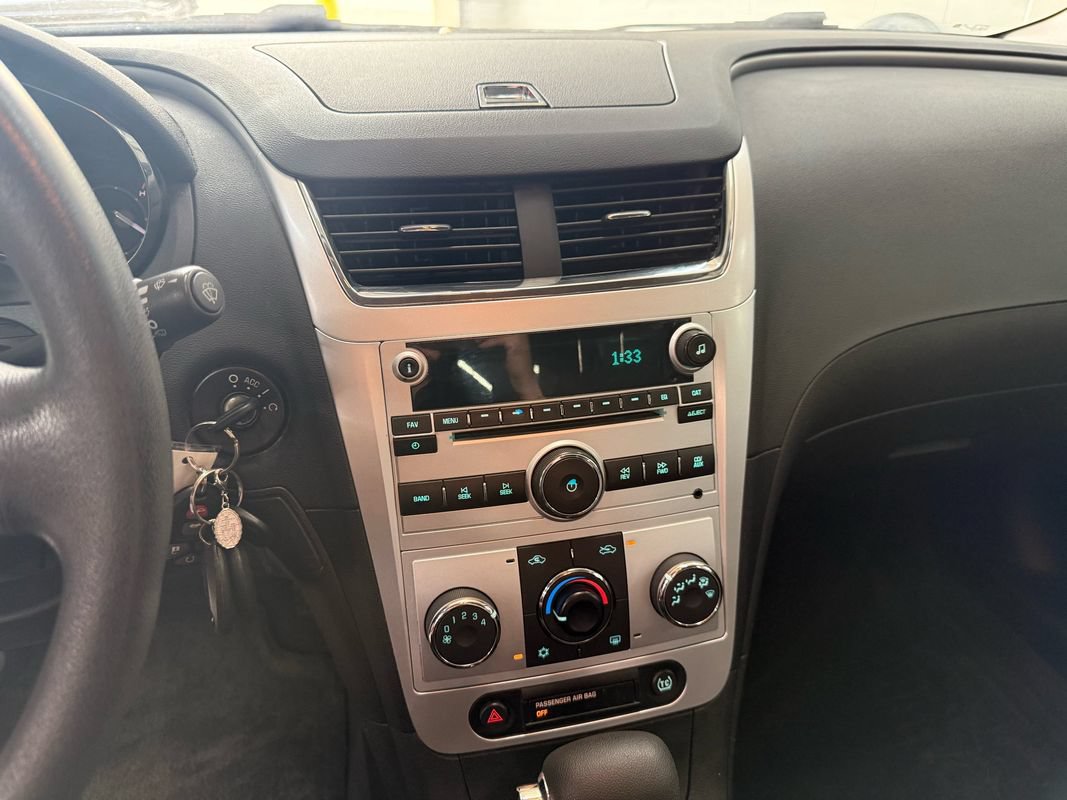 Used 2009 Chevrolet Malibu LT w/ Power Convenience Package FWD image 22