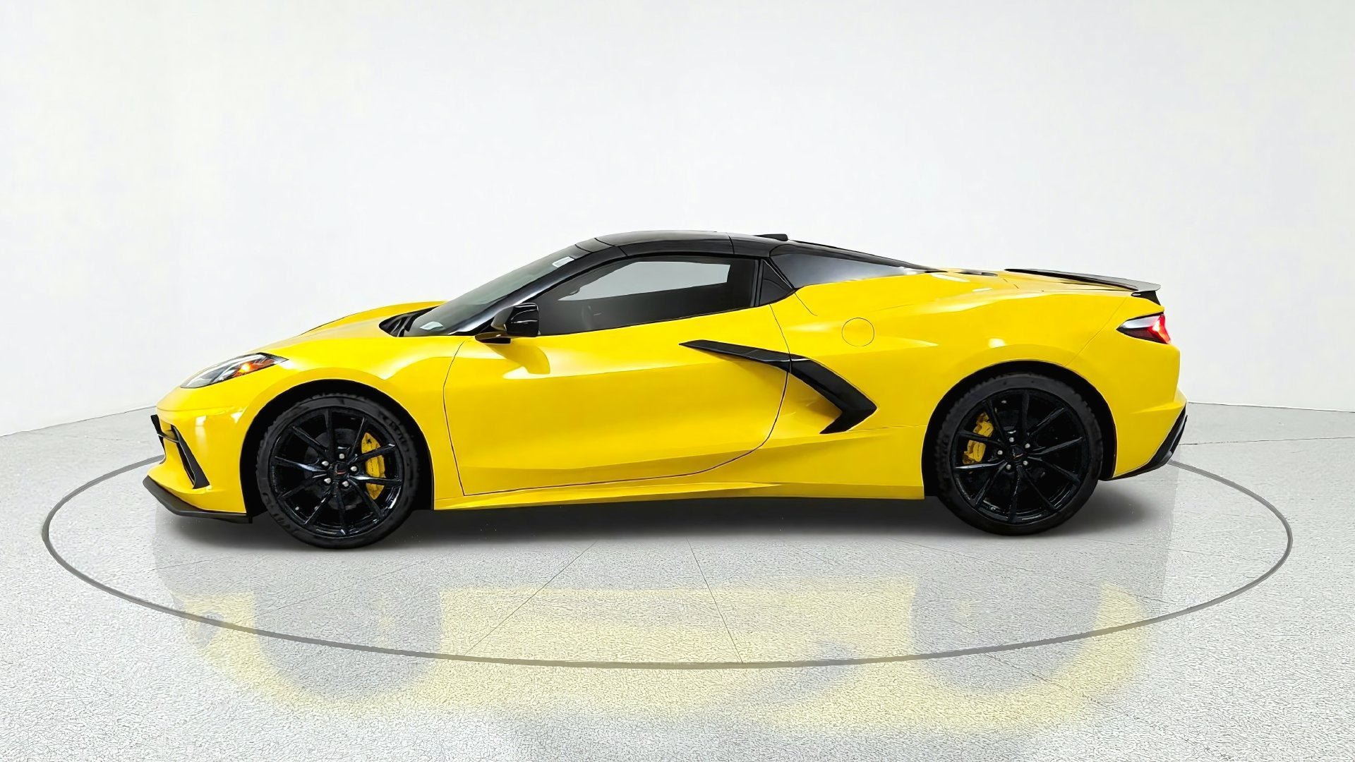 New 2027 Chevrolet Corvette Stingray Convertible w/ Stealth Interior Trim Package RWD image 2