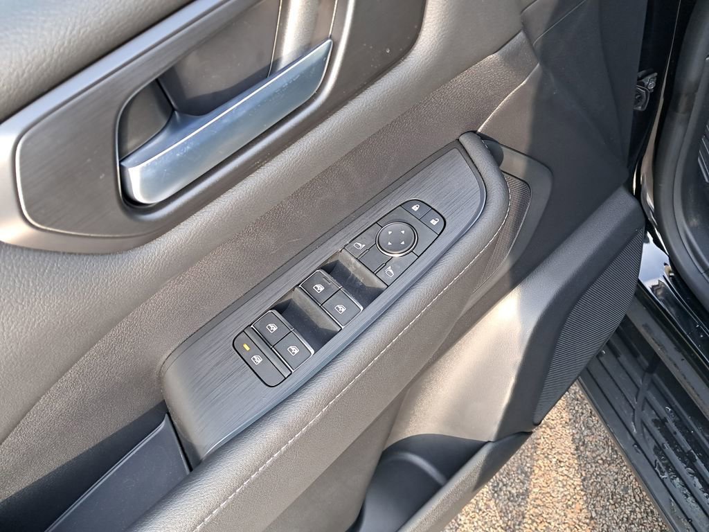 New 2026 Nissan Armada SV image 12