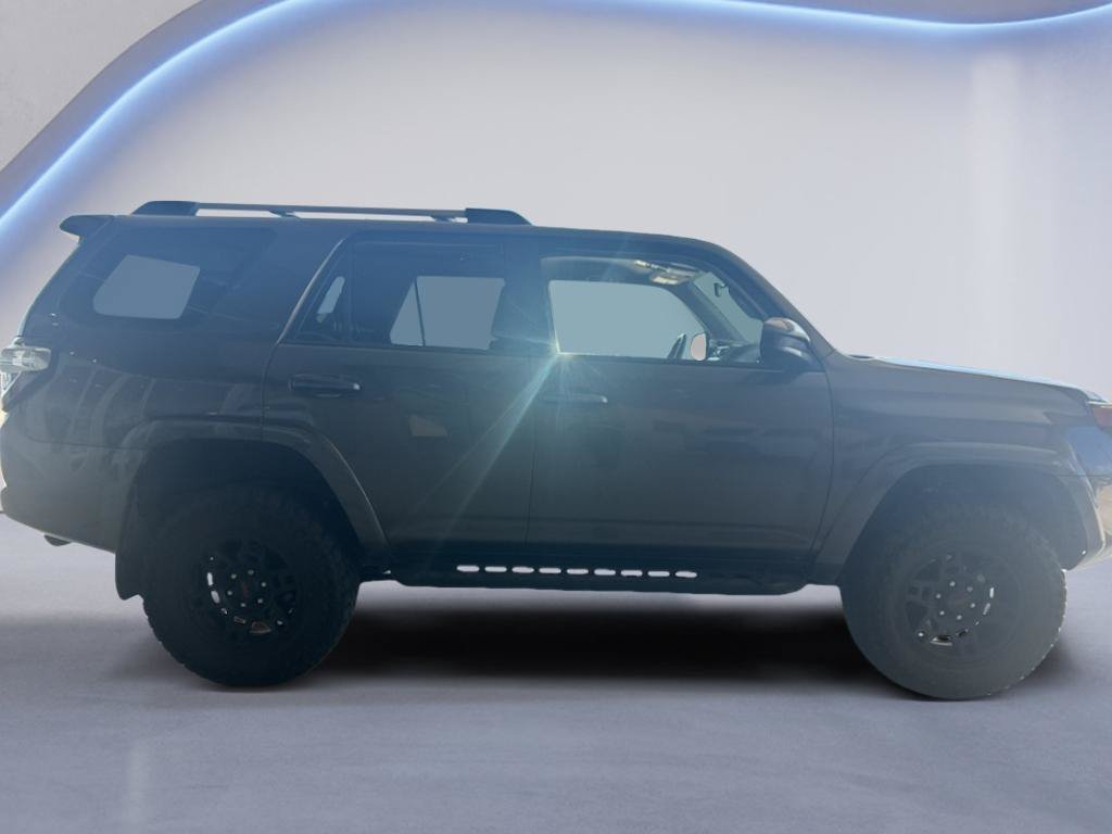 Used 2015 Toyota 4Runner SR5 AWD/4WD image 3