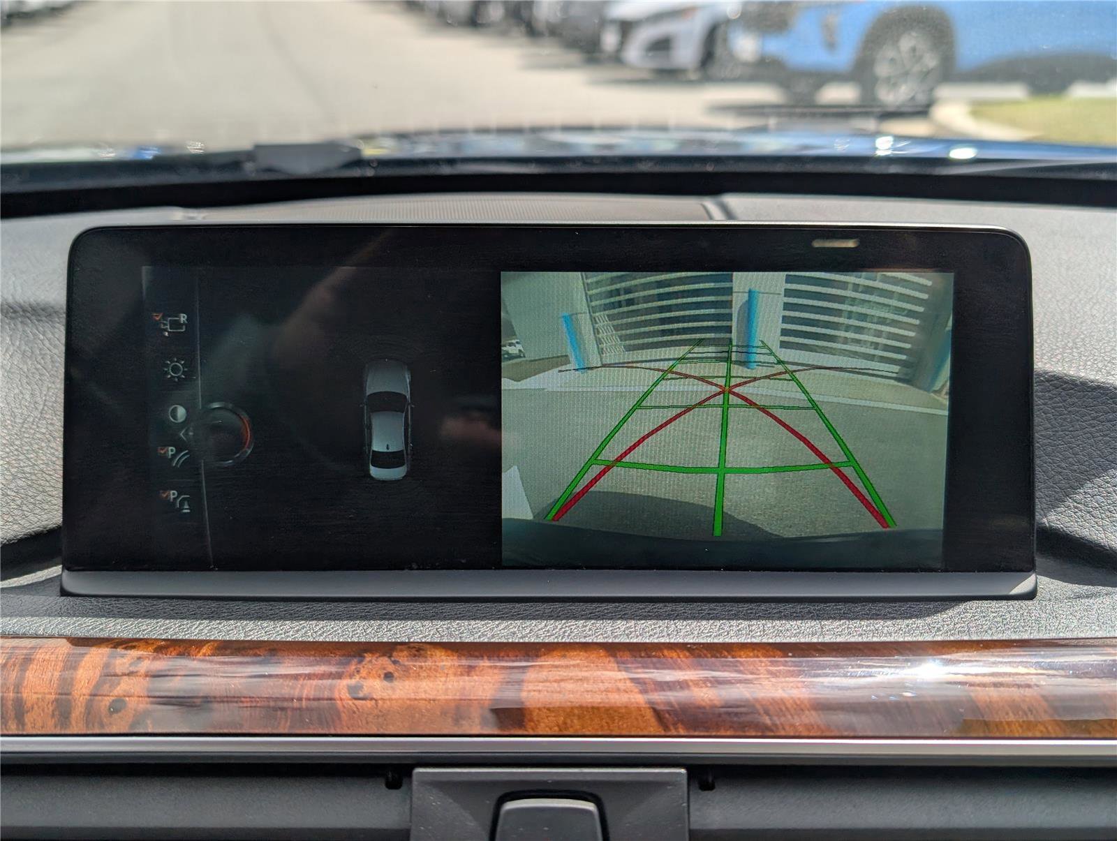 Used 2017 BMW 320i xDrive 320i xDrive image 27