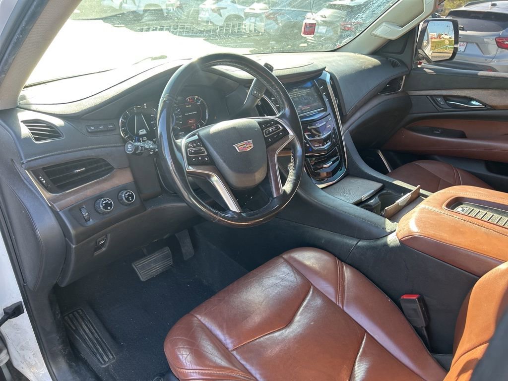 Used 2019 Cadillac Escalade ESV Premium Luxury image 17
