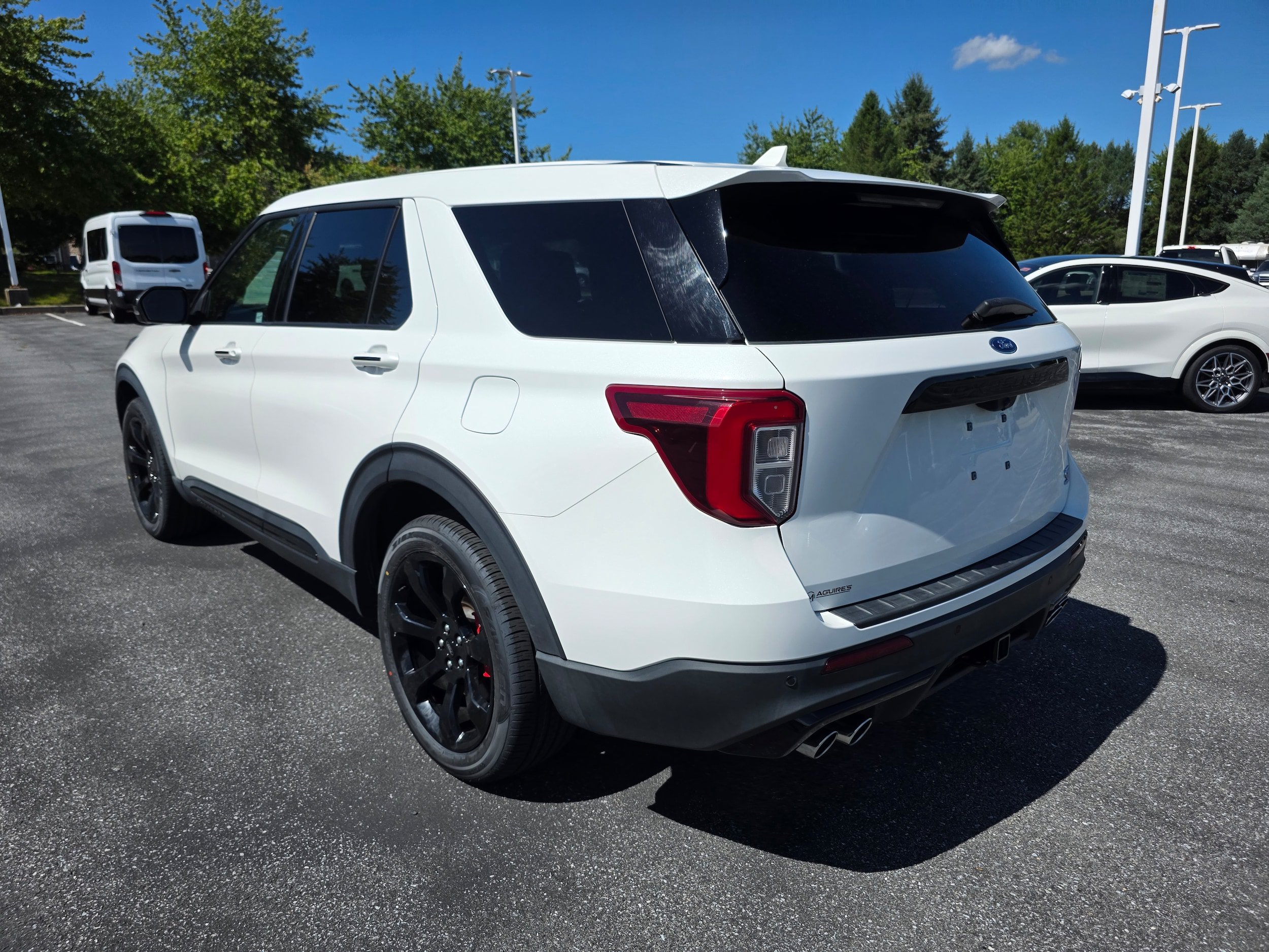 Certified 2022 Ford Explorer ST w/ Equipment Group 401A AWD/4WD image 3