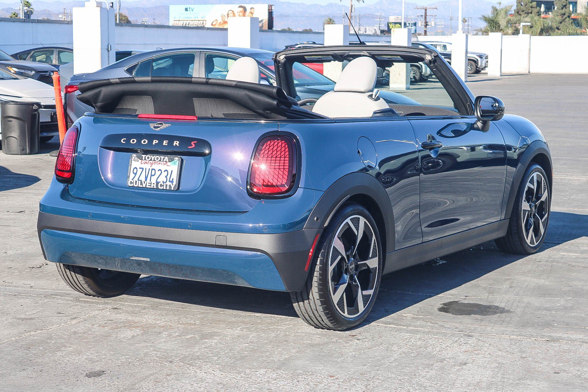 Used 2025 MINI Cooper S FWD image 19