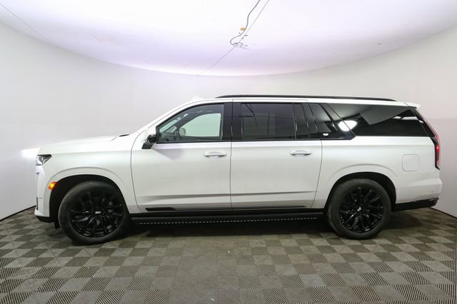 Used 2024 Cadillac Escalade ESV Sport Platinum w/ LPO, ONYX Package image 6