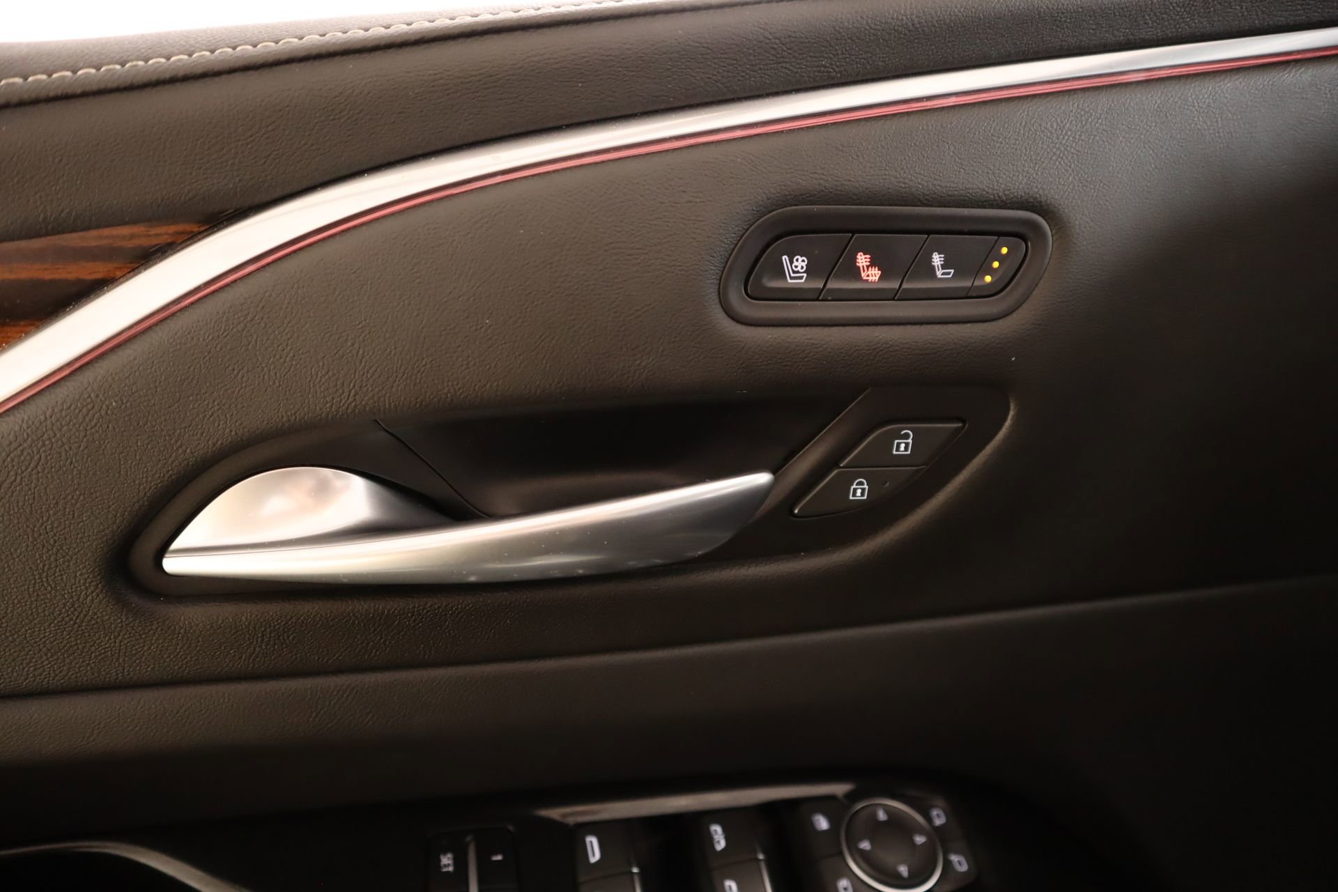 Used 2023 Cadillac Escalade Premium Luxury image 19