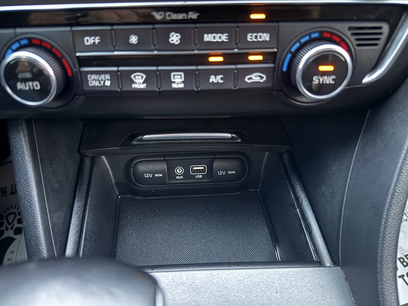 Used 2018 Kia Optima Premium w/ Convenience Package FWD image 51