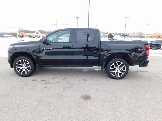 Used 2024 Chevrolet Colorado Z71 w/ Z71 Convenience Package 2 image 10