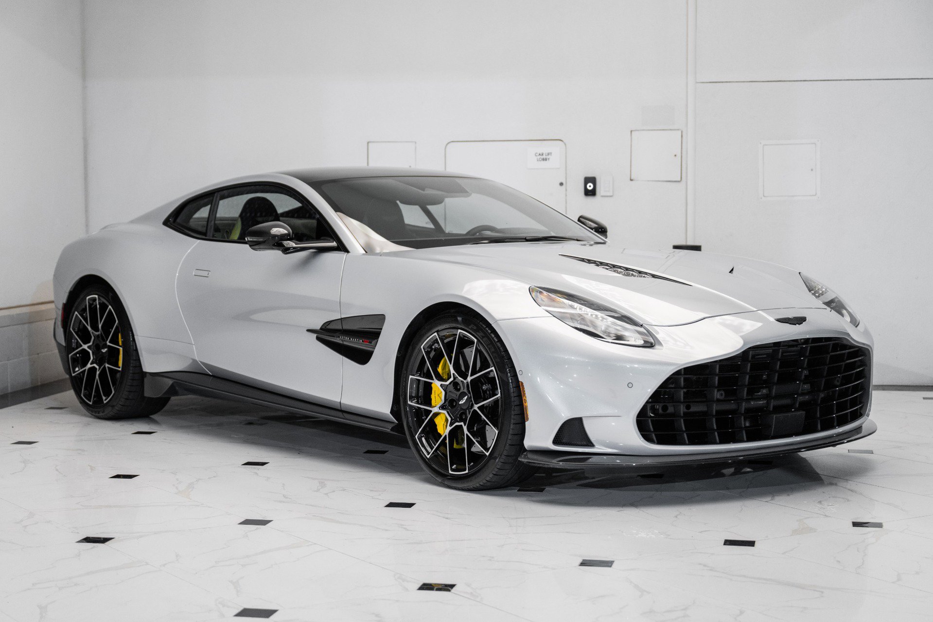 Used 2025 Aston Martin Vanquish