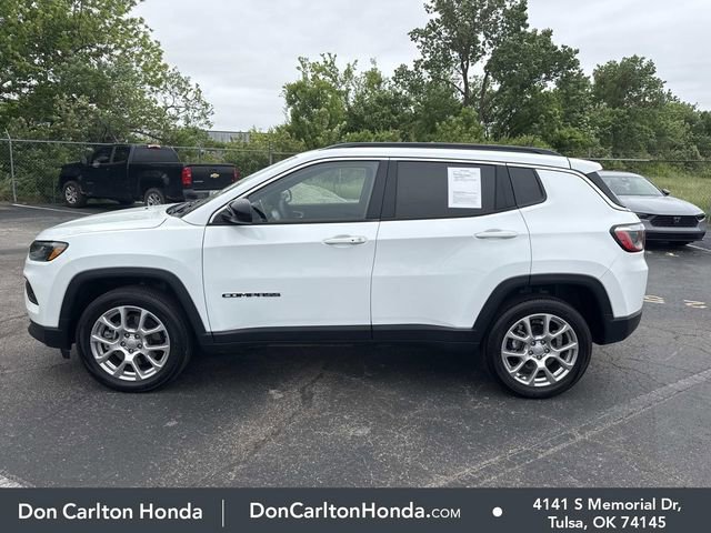 Used 2024 Jeep Compass Latitude AWD/4WD image 10