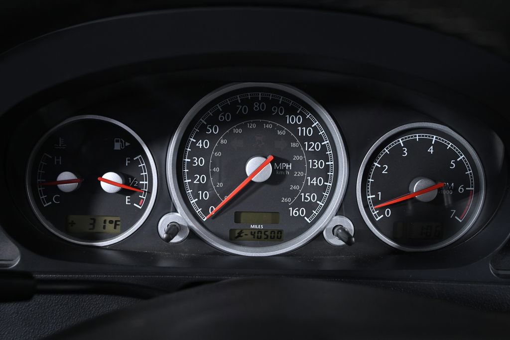 Used 2005 Chrysler Crossfire Convertible image 16