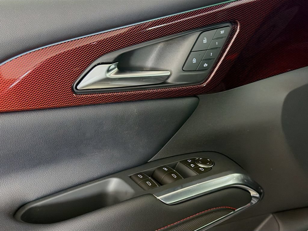 New 2026 Chevrolet Traverse RS w/ LPO, Floor Liner Package AWD/4WD image 16