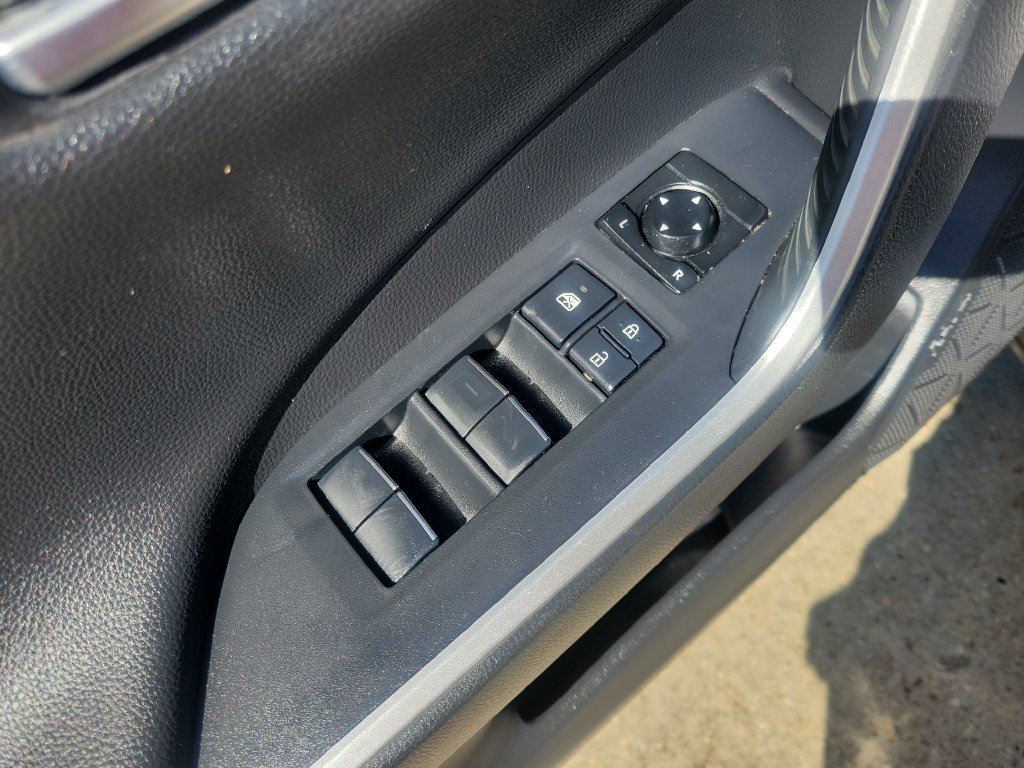 Used 2019 Toyota RAV4 Limited w/ Carpet Mat Package AWD/4WD image 7