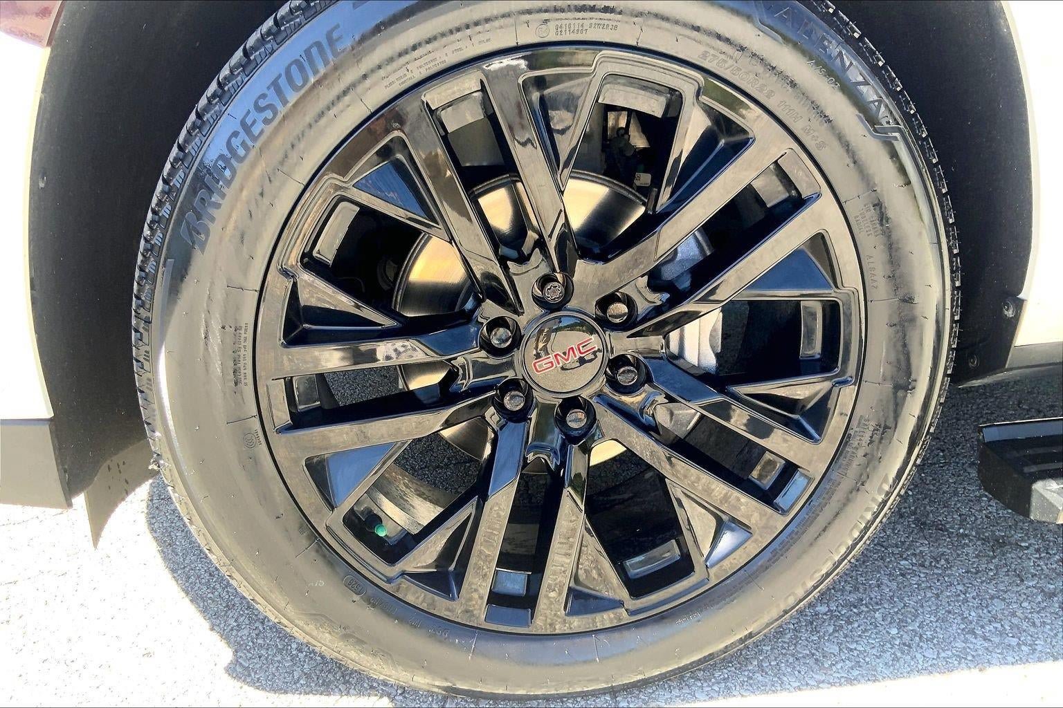 Used 2023 GMC Yukon Denali w/ Denali Reserve Package AWD/4WD image 9